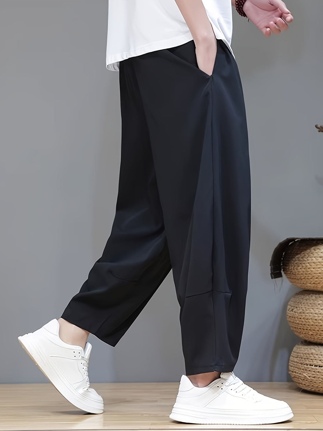 Alviero Relaxed Cropped Pants