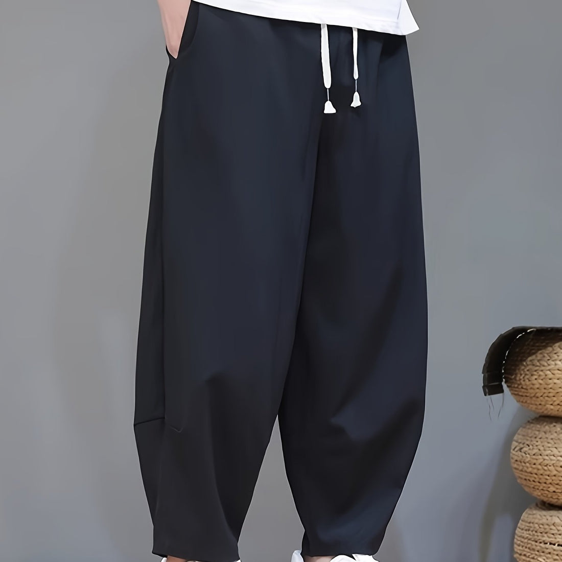 Alviero Relaxed Cropped Pants