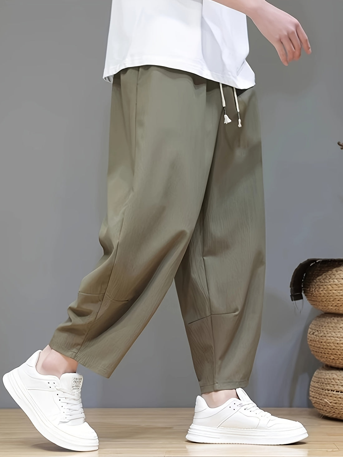 Alviero Relaxed Cropped Pants