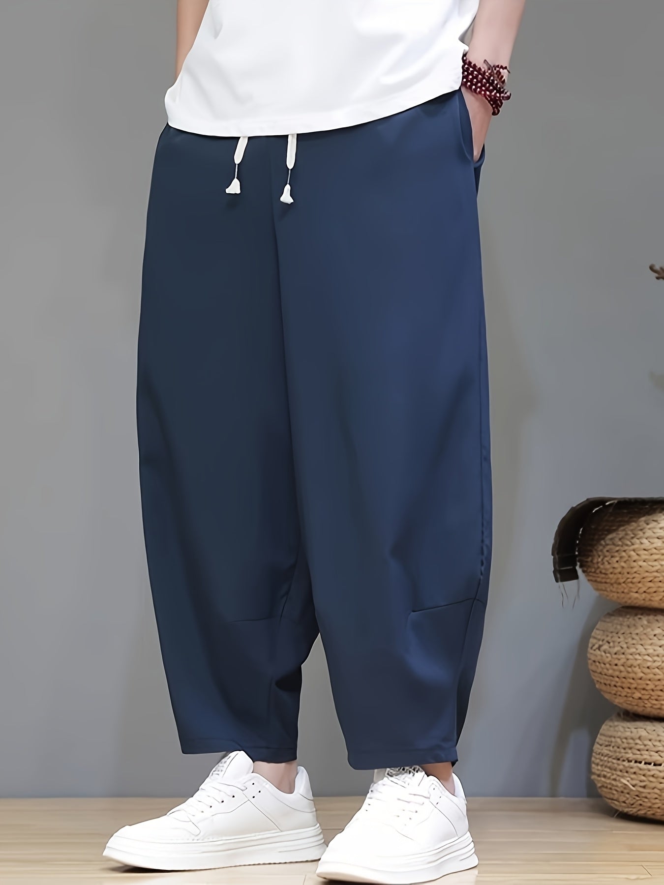 Alviero Relaxed Cropped Pants